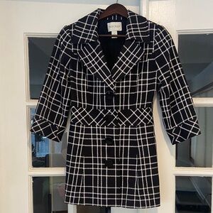 White House Black Market Black and White Plaid 3/4 Sleeve Jacket